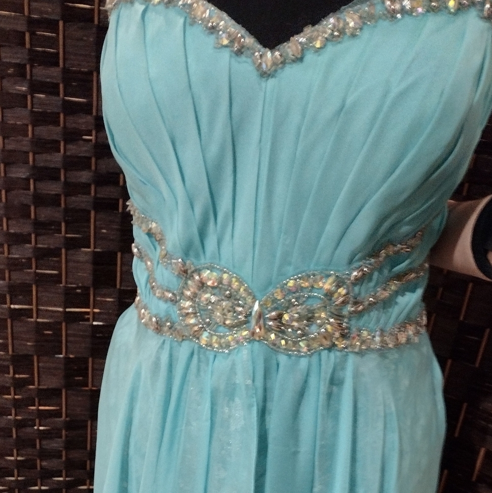 Size 14 Macduggal formal dress